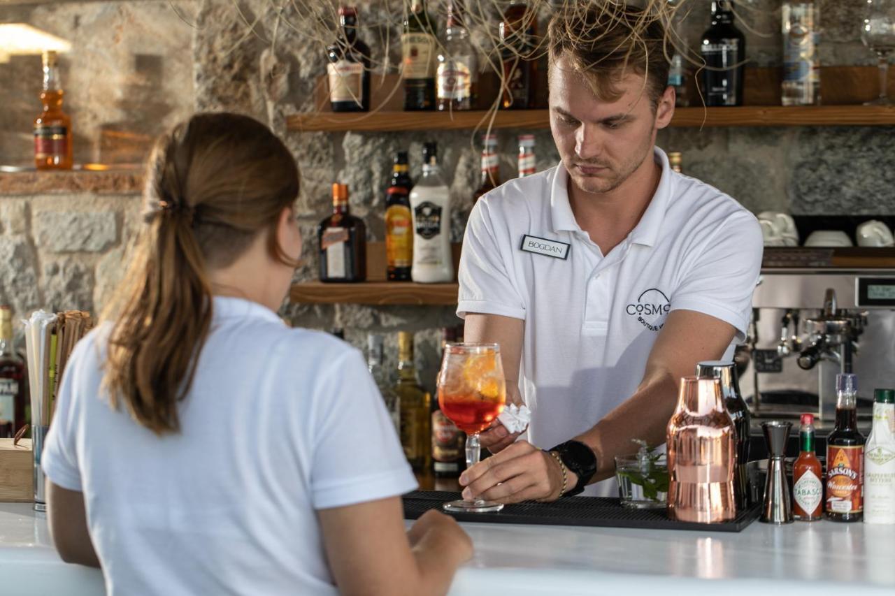 Cosmos Hotel Pláka Eksteriør bilde